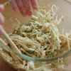5分でやみつき！梅おかか大根サラダの工程4