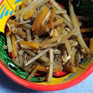 猫の作ってみた!投稿(レンジで5分！【ツナ入りきんぴらごぼう】栄養満点副菜♩)