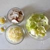 れんこん入り鶏だんごとキャベツのしょうがスープの工程1