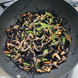 そら・ゆずの作ってみた!投稿(2０0円以下で♩【ほっこりひじきの煮物】)