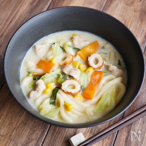 【ほっこり、コクうま♪ちゃんぽんうどん】スープがとろっと絡む