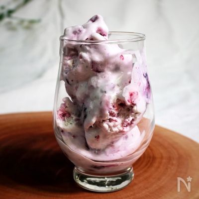 【余った生クリームで濃厚アイスクリーム】混ぜて冷やすだけ！