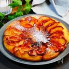 簡単おやつ♪タルトタタン風りんごの米粉パンケーキ🍎