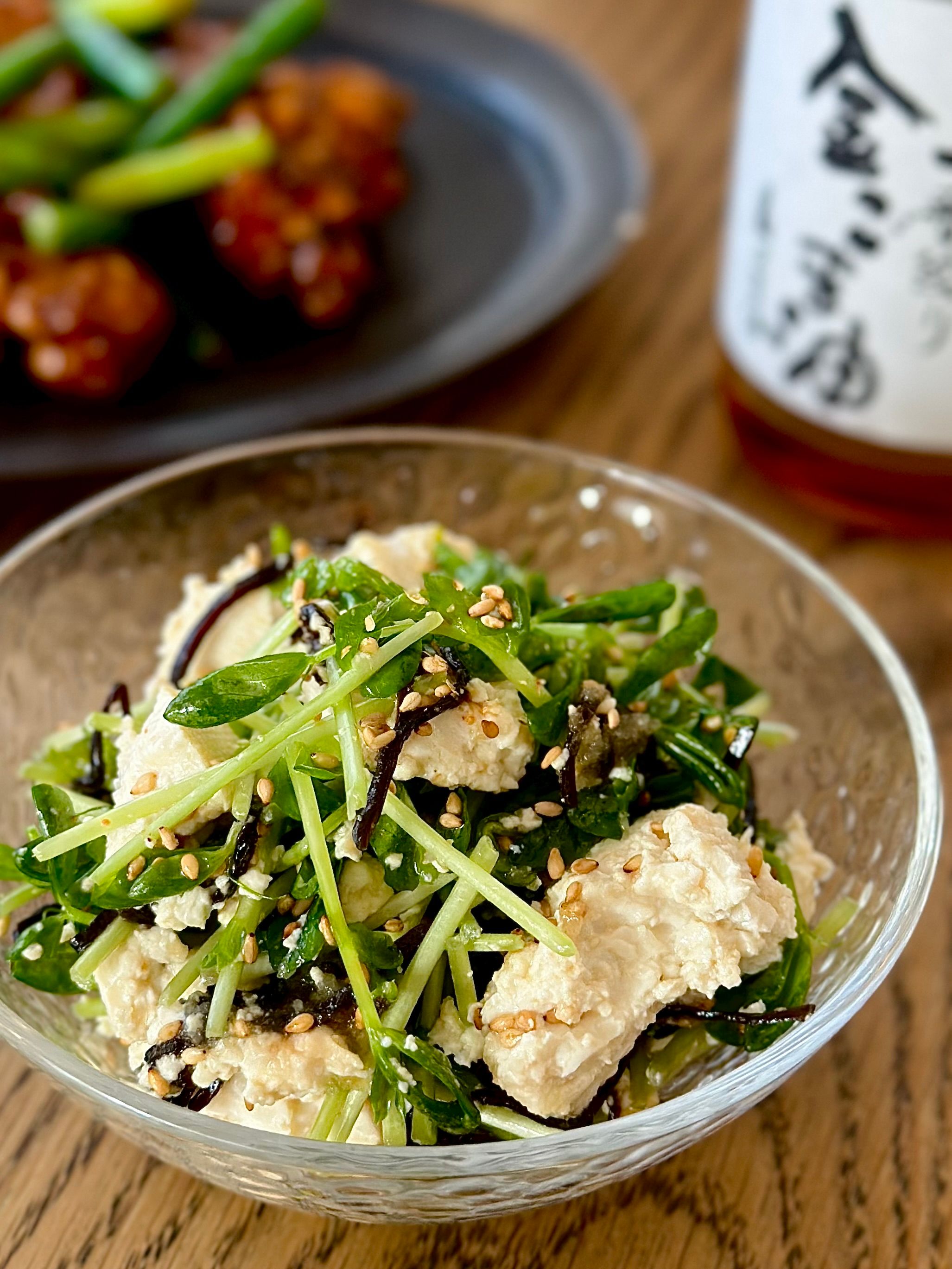 切って和えるだけ♩豆苗とお豆腐の旨サラダ | レシピサイトNadia