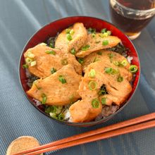 【山椒がピリリ】しっとり鶏むね肉の蒲焼き丼
