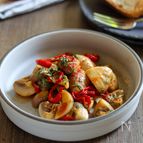 スペイン風【きのことピーマンのにんにく炒め】