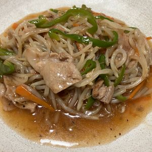 りんごの作ってみた!投稿(行列のできる中華屋さんの😋とろとろもやし炒め🤩🍺)