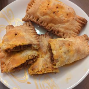 たりおの作ってみた!投稿(《冷凍パイ生地使用♪》ミートパイ)