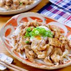 ご飯もお酒も進む！『炒めもやしと豚肉の旨だれ～温玉のせ～』