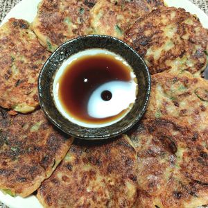 よっこの作ってみた!投稿(包丁不要！混ぜて焼くだけ♪冷めても美味しい「なっとうふ焼き」)