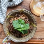 きのこと牛肉の豆鼓（トウチ）炒め