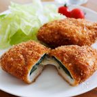 『チーズと大葉のチキンカツ』チーズとろ〜り♪さっぱり鶏むね◎