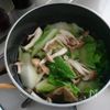 だしパックで簡単♪白菜ときのこの味噌汁の工程2