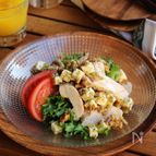 蒸しチキンチーズとアンチョビのソースがけ
