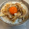 鯖缶と新玉でユッケ丼風の工程3