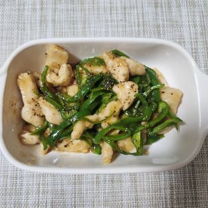 とももの作ってみた!投稿(【節約絶品おかず♡】鶏むねとピーマンの簡単チンジャオロース)