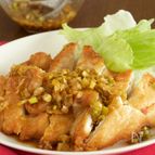 揚げ鶏むね肉のネギソースがけ