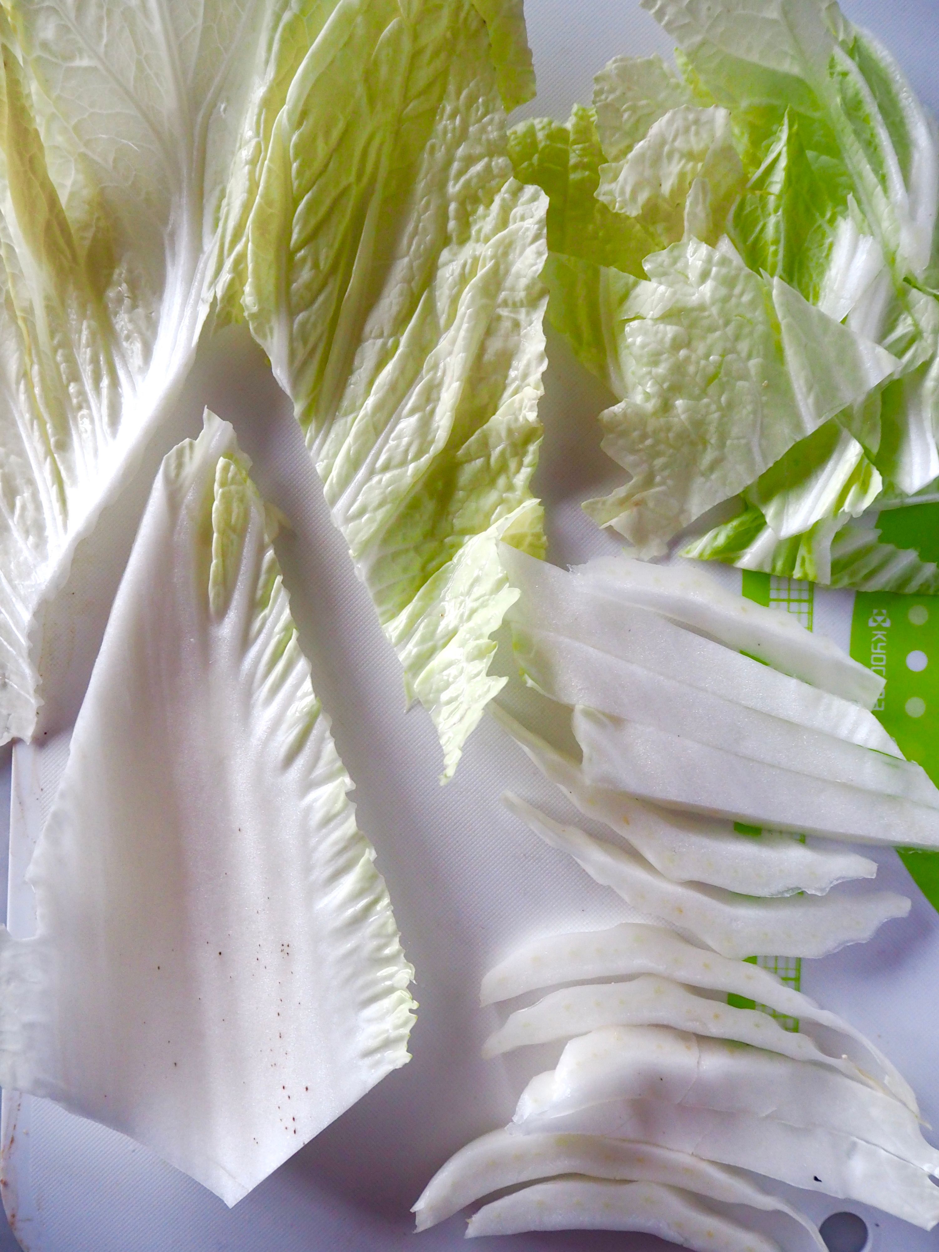 ポリ袋で 切り方でシャキシャキ白菜の浅漬け 鍋の余り白菜利用 レシピサイトnadia