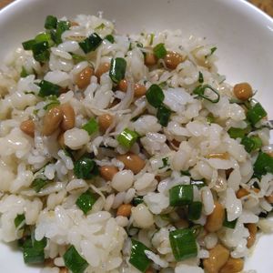 ももの作ってみた!投稿(栄養たっぷり！しらす大葉納豆ごはん)