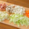 【味噌仕立てのミネストローネ】栄養もうま味もぎゅっとたっぷりの工程1