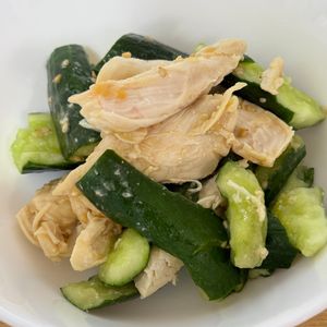 Tsuneaki Okadaの作ってみた!投稿(かち割りきゅうりとささ身のバンバンジー風【#練りごま不要】)