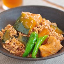 ごはんがすすむ！かぼちゃと厚揚げのそぼろ煮