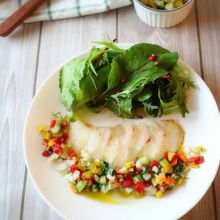 カラフル野菜とビネガーでさっぱり！白身魚のカルパッチョ