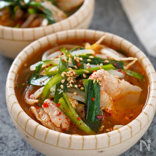 韓国風食べるスープ『もやしの豚キムチスープ』ダイエットにも♡
