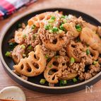 【ひき肉とれんこんの担々炒め】プチッと鍋で簡単味付け！