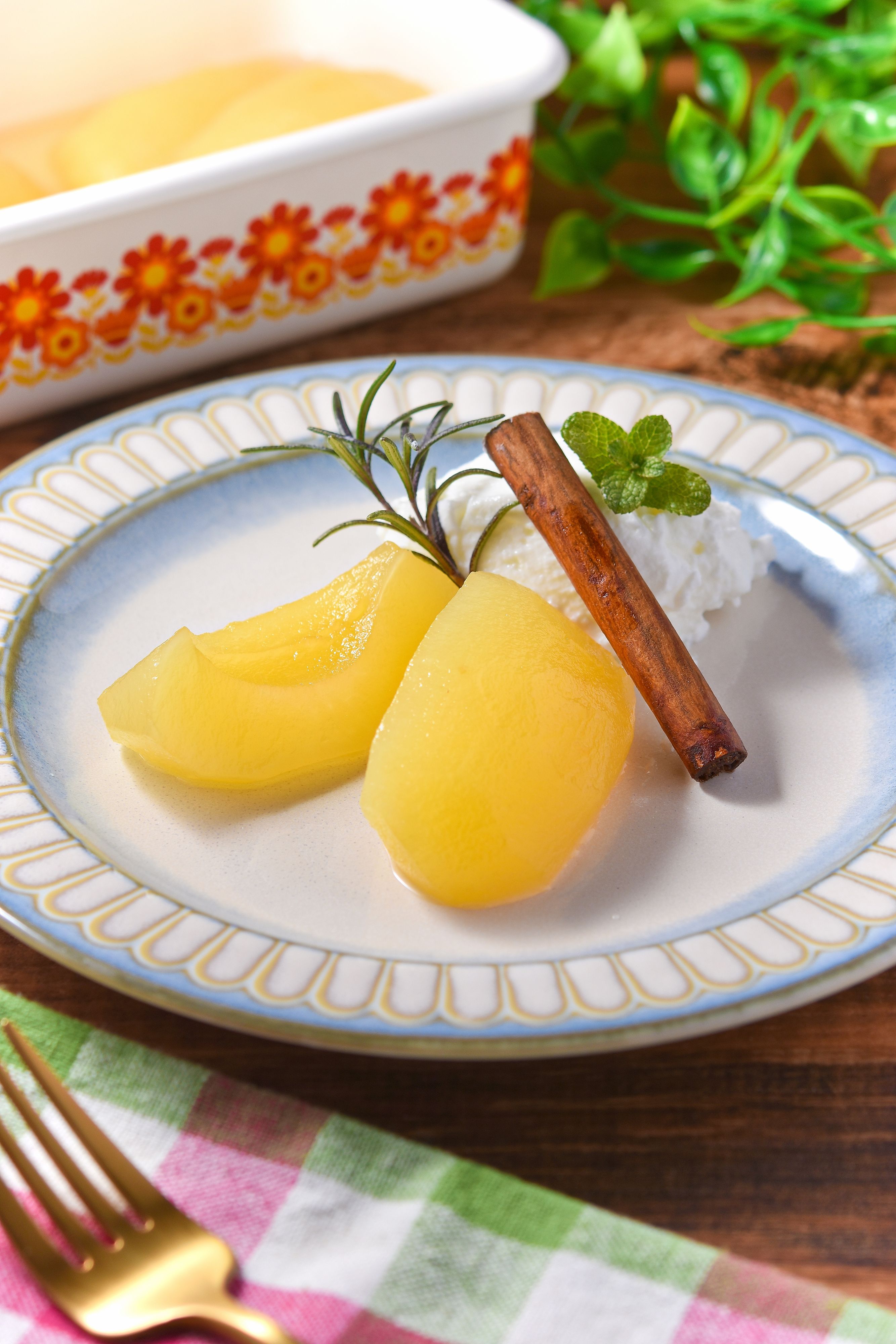レンジで10分＊りんごの簡単コンポート│スパイス香るごほうび