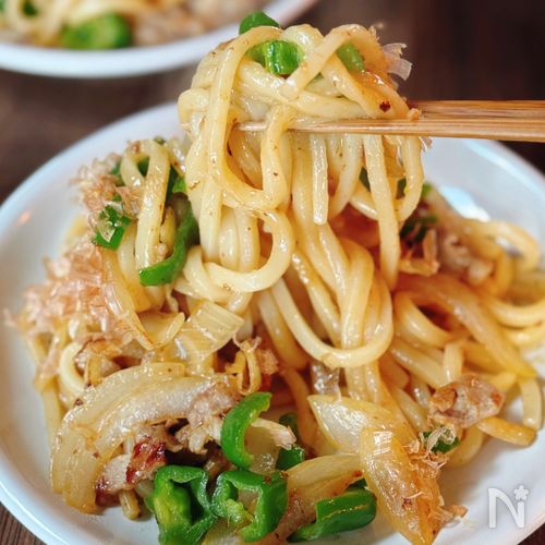 【豚肉とピーマンの和風焼きうどん】ぱぱっと!忙しい日の味方♪
