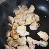 ふっくらやわらか♡【チキンのトマトカレー煮】ワンパンで簡単!の工程3