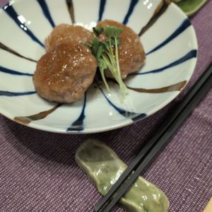 シカハリーの作ってみた!投稿(【10分で完成！大葉がそそる♡甘辛豚つくね】包丁いらず)