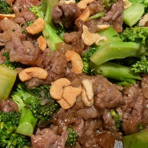 bo-zu3の作ってみた!投稿(【ご飯おかわり！】牛肉とブロッコリーのガーリック醤油炒め)