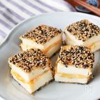 味噌チーズをはさんだ厚揚げのごま焼き