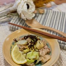 包丁いらず、油不使用でクセになる美味しさ!豚バラ塩昆布炒め