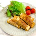 【簡単・節約】ガリバタ醤油でコクうま♡肉巻き厚揚げステーキ