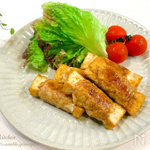 【簡単・節約】ガリバタ醤油でコクうま♡肉巻き厚揚げステーキ