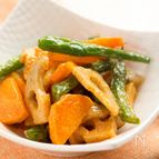 揚げ根菜といんげんのカレーマヨ和え