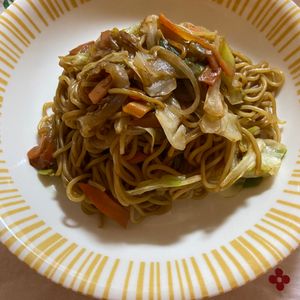 万福の作ってみた!投稿(1800品目のレシピは「懐かしい麺の味がするソース焼きそば」)