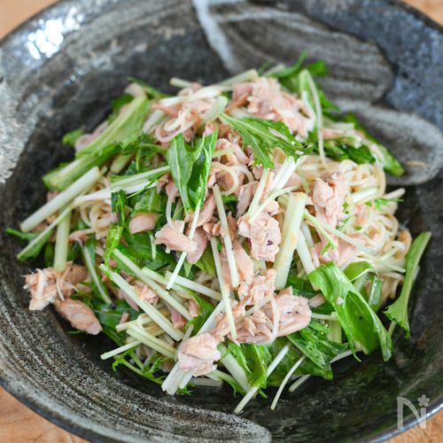 ゆでたそうめんに和えるだけ！水菜とツナの和えそうめん
