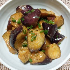 よっこの作ってみた!投稿(【なすの辛味噌和え】レンチンで♪色良く仕上がる簡単なす副菜♡)