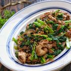 【らくレピ】豚肉と小松菜と椎茸の塩昆布マヨ炒め