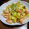 ウー子の作ってみた!投稿(キャベツとサラダチキンの塩昆布炒め)