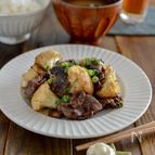 やみつき！カリフラワーと牛肉のオイマヨ炒め。簡単おかず♪