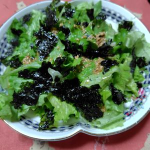 コスモスの作ってみた!投稿(【レタスの簡単チョレギサラダ】ちぎってかけるだけ！)