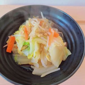 あーちゃん·͜· ♡の作ってみた!投稿(とろとろ白菜のうま塩スープ【#冷蔵庫のお掃除#おかずスープ】)