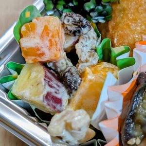 まゆのの作ってみた!投稿(【柿とさつまいものヨーグルトマヨサラダ】4つの食感を楽しめる)