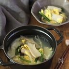餃子の皮が余ったらもやしとエリンギのスープ