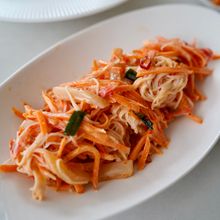 【簡単副菜】人参とカニカマのいかキムチ和え